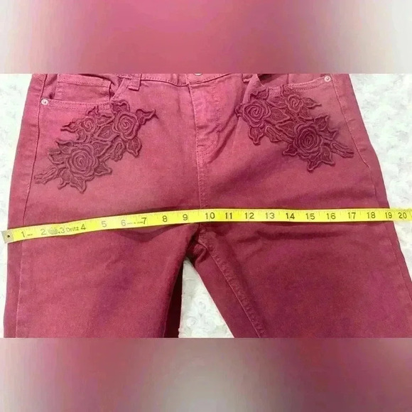 Vanilla Star Juniors Mid Rise Skinny Burgundy Jeans - Picture 9 of 11
